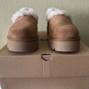 NEW UGG Women 1166733 Nita Platform Ultra Mini Bootie
Slippers